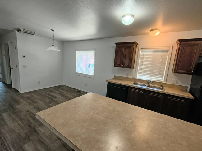 Building Photo - 386 Petrol Rd