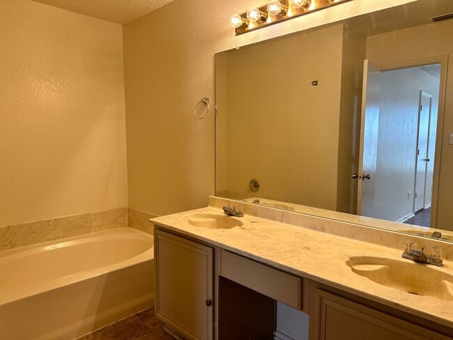 Building Photo - Nice Single Family Home in Keller ISD