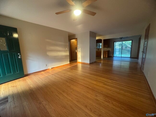 Building Photo - 3009 Fairacres Rd SW