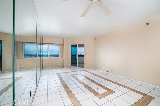 Building Photo - 525 E Seaside Way