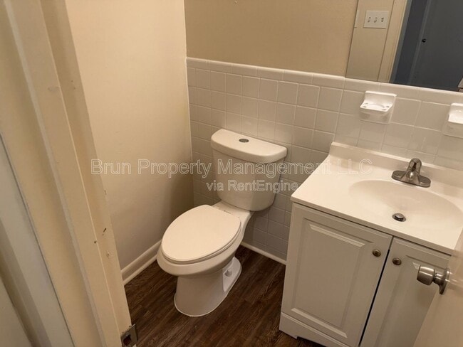 Building Photo - 1204 Glade Hill Dr