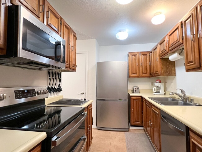 Building Photo - 4714 Mills Dr