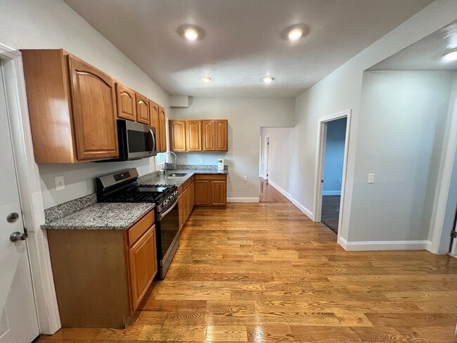 Building Photo - 264 Belmont Ave