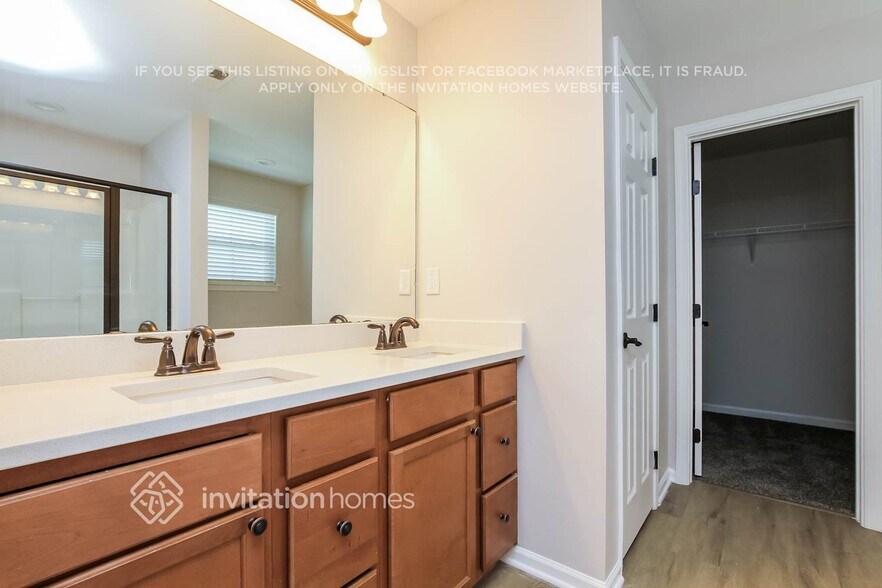 Building Photo - 10930 Tailwater St