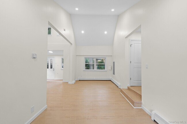 Building Photo - 241 Pawnee Ave
