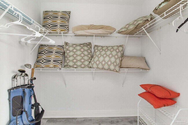 Building Photo - 612 Lost Key Dr