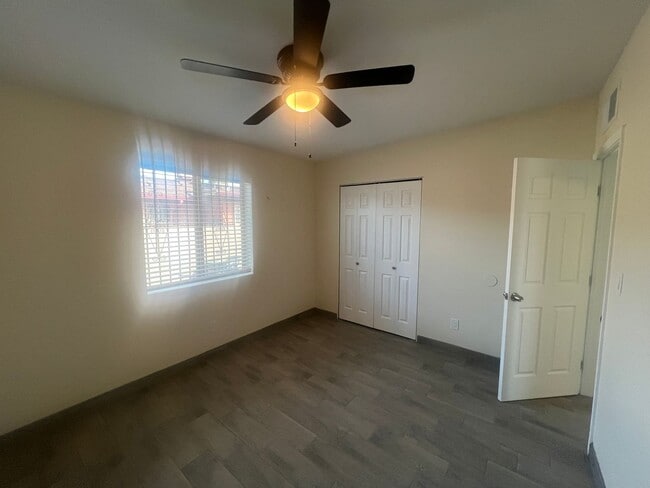 Building Photo - Newly Refurbish 2 Bed. 1 Ba. Duplex Apartment In Convenient Location Closed to Everthing