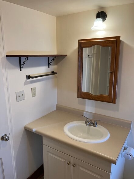 Bathroom sink - W4160 Main Rd