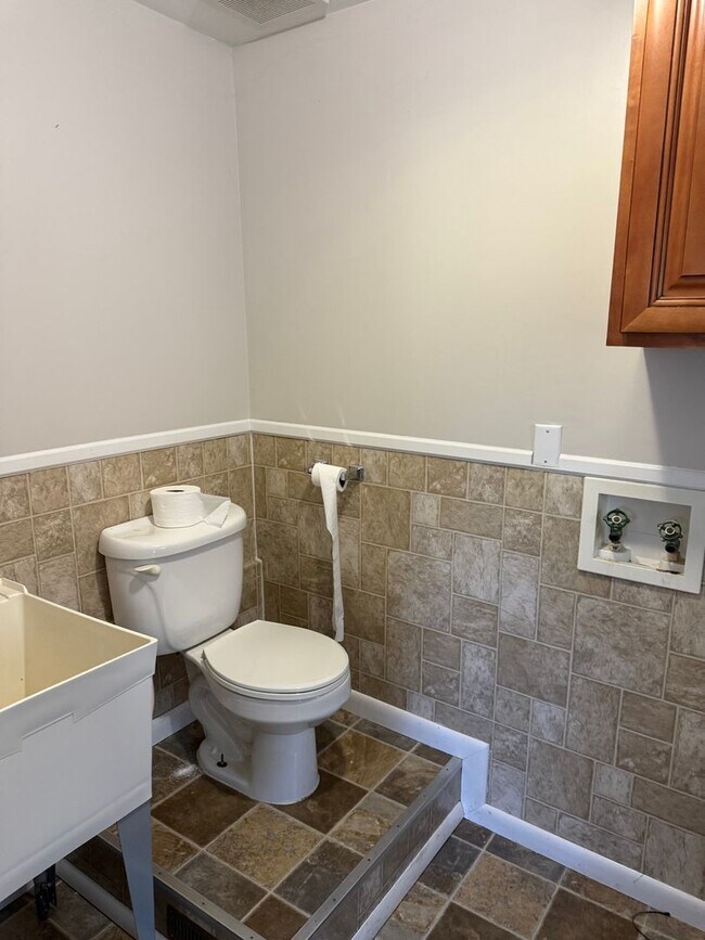 Building Photo - 36 Windy Hill Rd