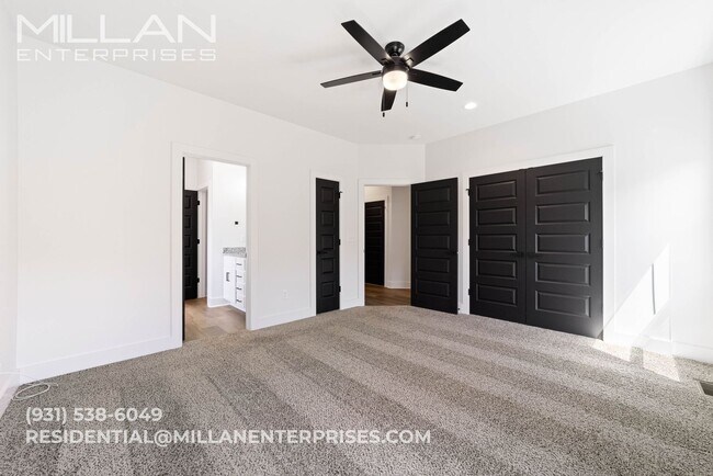 Building Photo - Luxury Modern Home with Covered Deck & Bon...