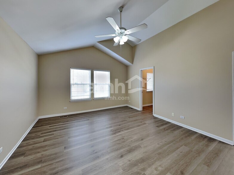 Building Photo - 388 Pheasant Chase Dr