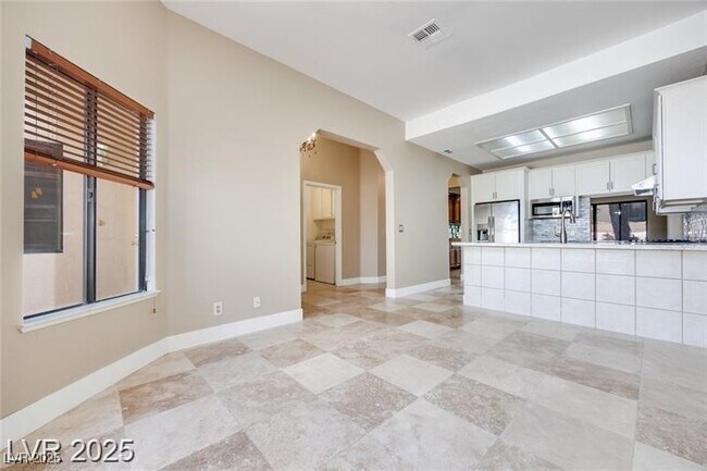 Building Photo - 2723 Seabridge Dr