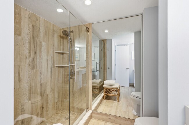 Building Photo - 5501 Heron Point Dr