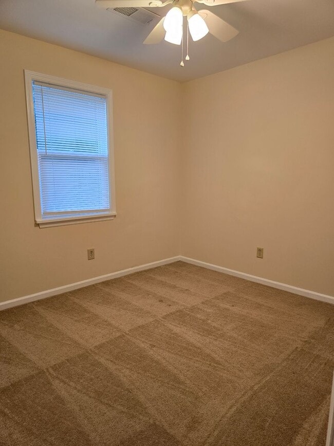 Building Photo - Renovated 3BR home in Sangaree