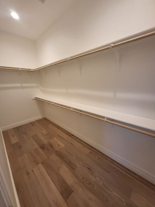 Building Photo - 2932 Cambria Lp