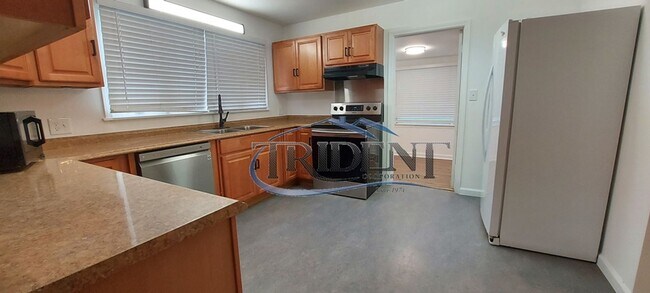 Building Photo - 2 bedroom, 2 bath house, plus a bonus room, located in the country.
