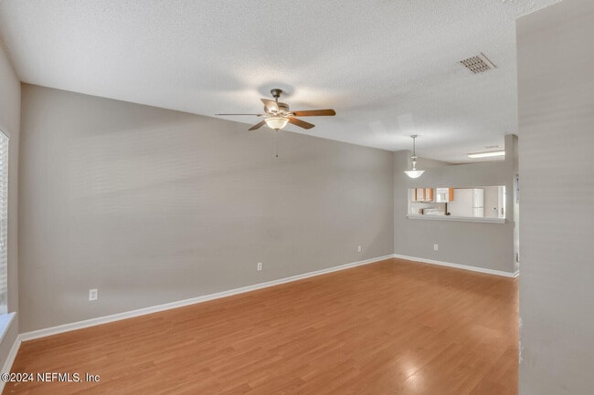 Building Photo - 12311 Kensington Lakes Dr