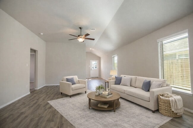 Building Photo - 21434 Holly Heights Rd