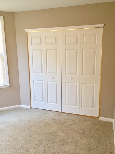 Building Photo - Upgraded 2 Bed/2 Bath plus Den HOME 1100 sq ft. Unit...A Must See!!!