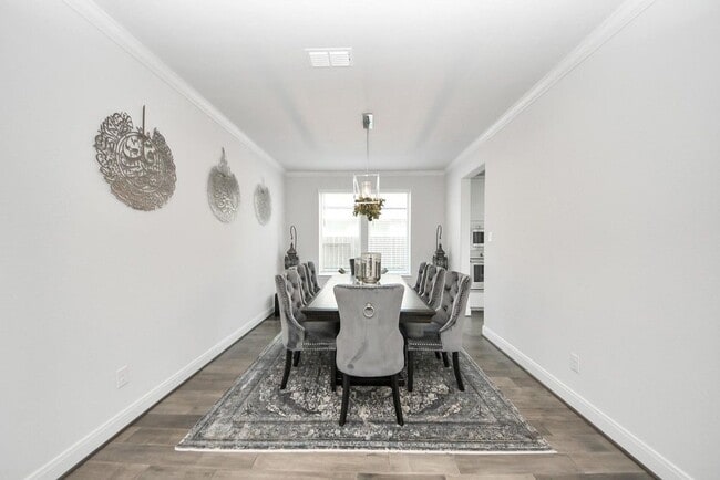 Building Photo - 8922 Golden Mist Dr