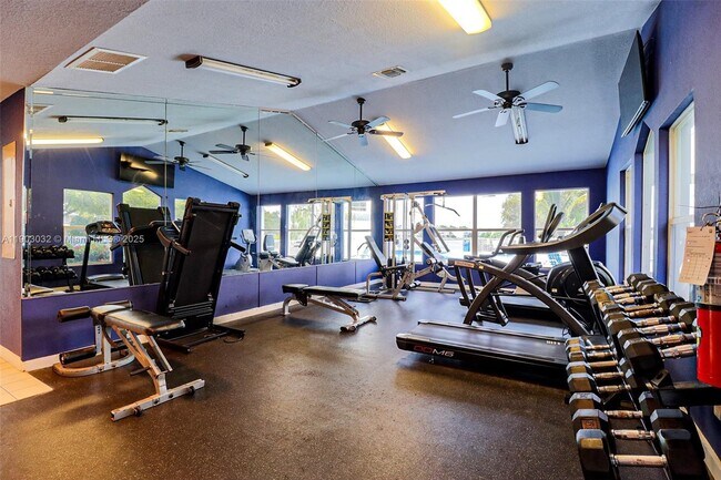 Building Photo - 3453 NW 44th St