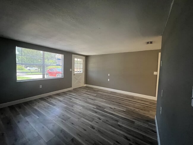 Building Photo - 14830 Atlantic Ave