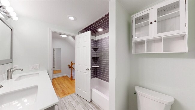 Building Photo - 2 Glenbrook Ln