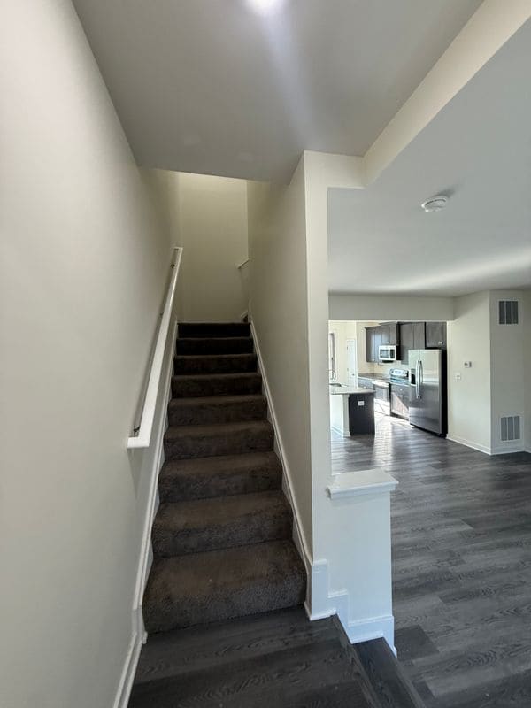Building Photo - 28 Marineris Cir