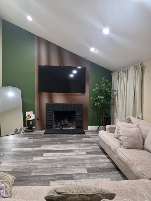 Building Photo - 44123 Sancroft Ave