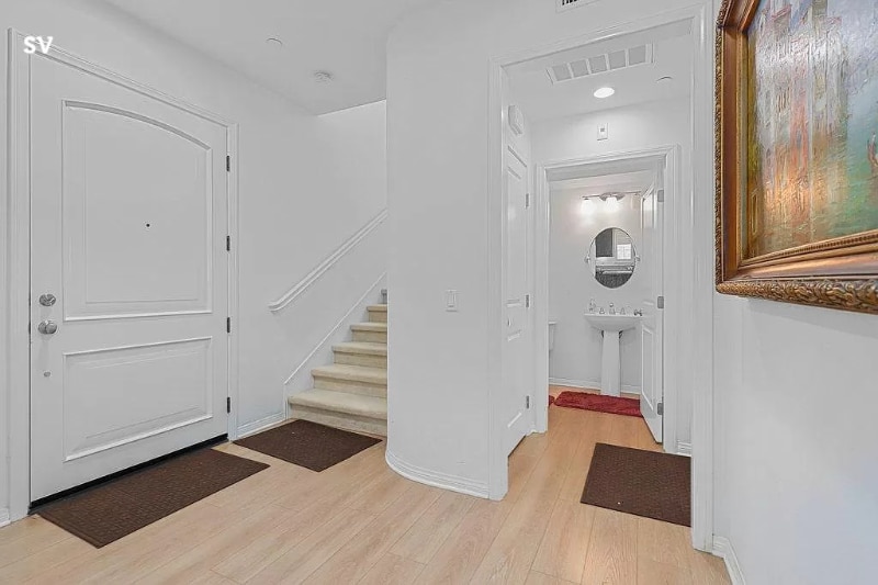 Building Photo - 58 Maple Ash