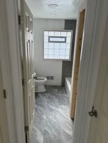 Building Photo - 6514 W Carmen Ave