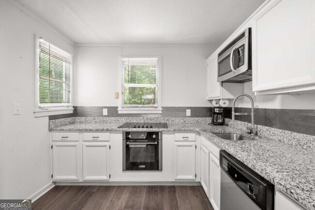 Building Photo - 1738 Duke Rd