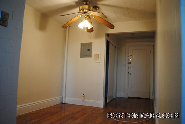 Building Photo - 126 Warren St