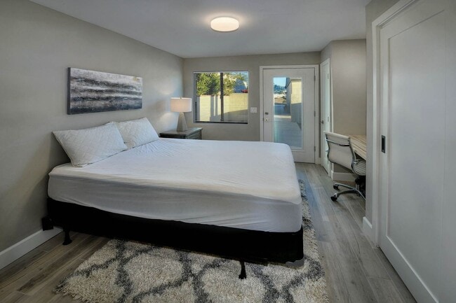 Building Photo - New Built, Near UofA 2 Bed 2 Bath  PRELEASE August 2026!