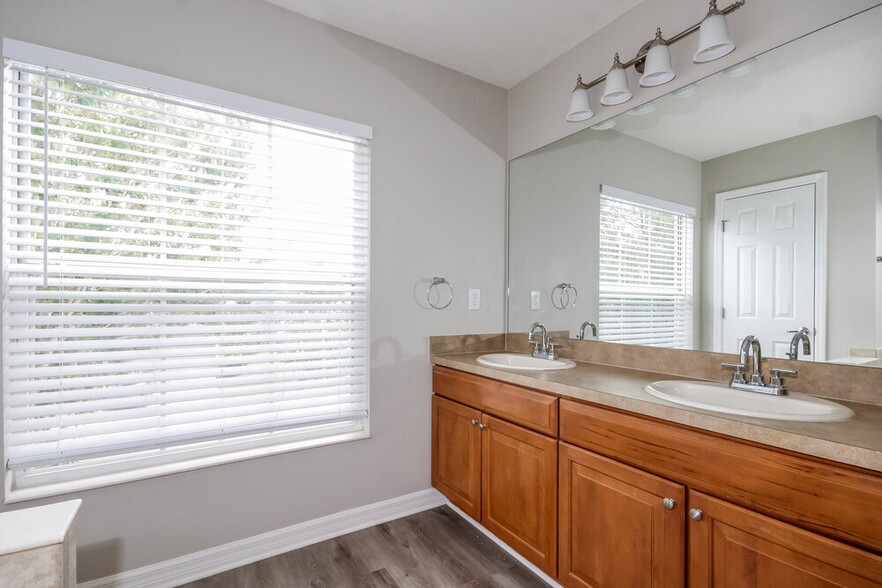 Building Photo - 5729 Sweet William Terrace