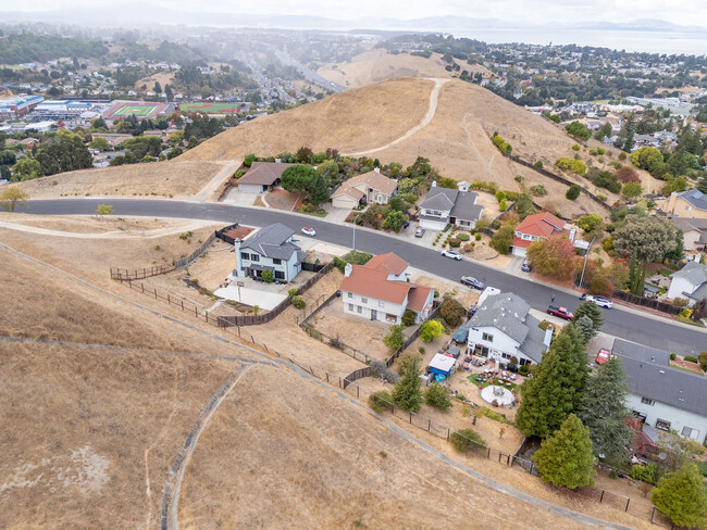 Building Photo - 3325 Ponderosa Trail