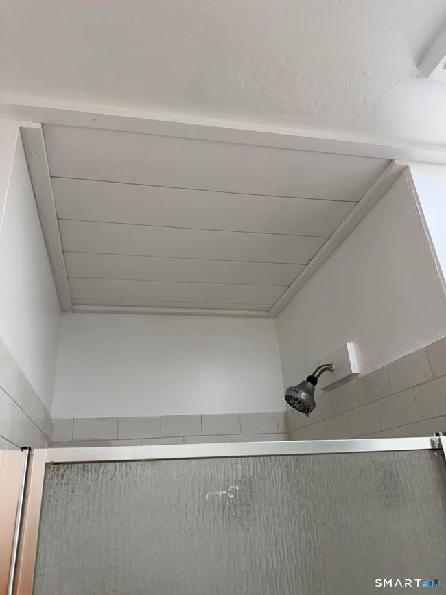 Building Photo - 9 Beach Ave