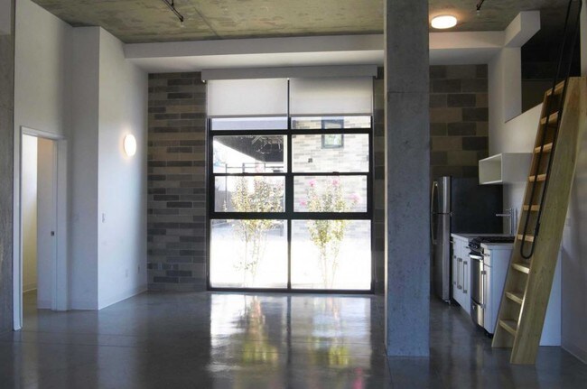 Building Photo - 4017 1st Ave