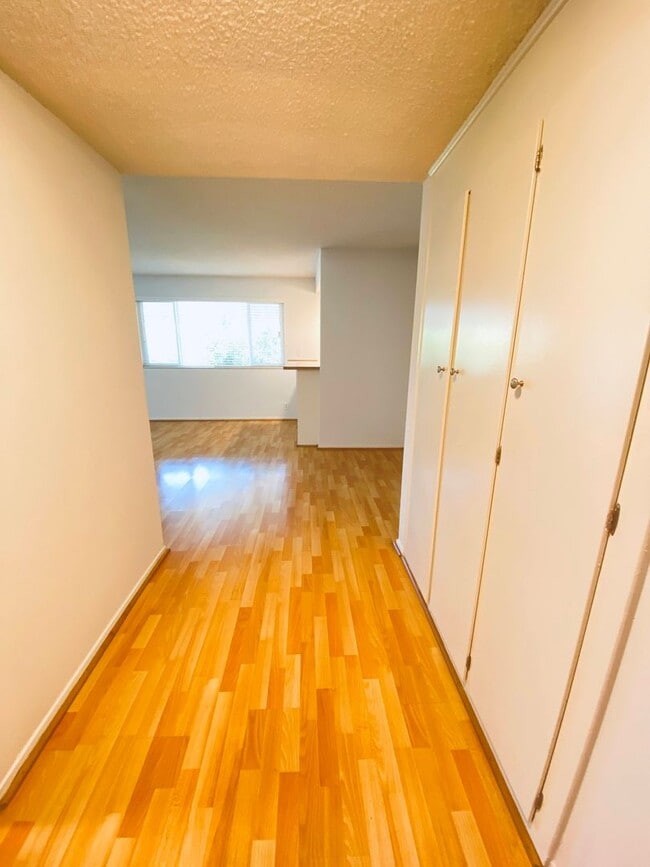 Interior Photo - 1641 Veteran Ave