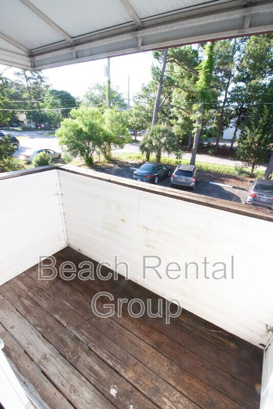 Building Photo - 209 Cedar St