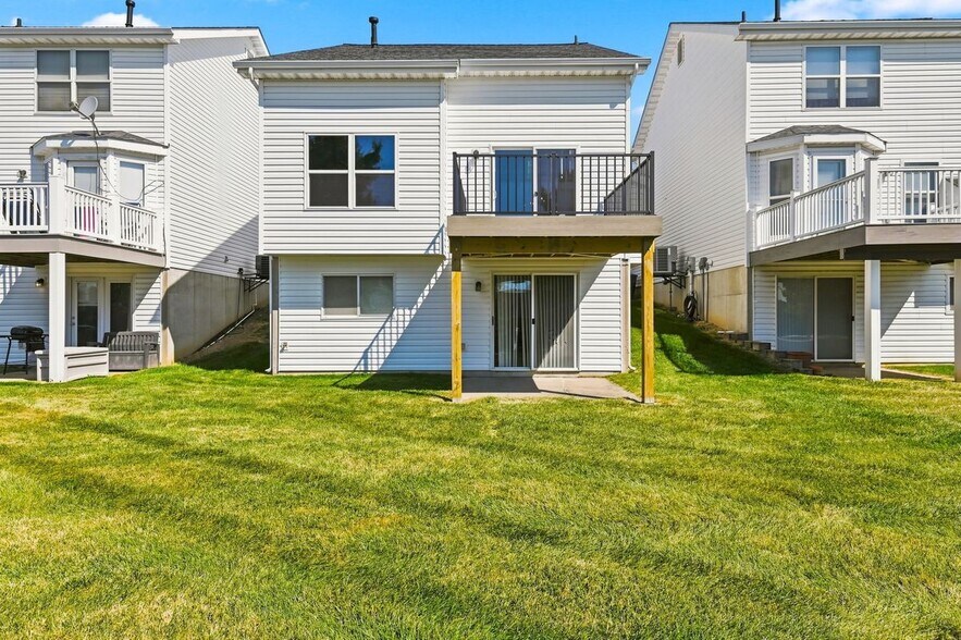 Building Photo - 306 Tyndale Dr