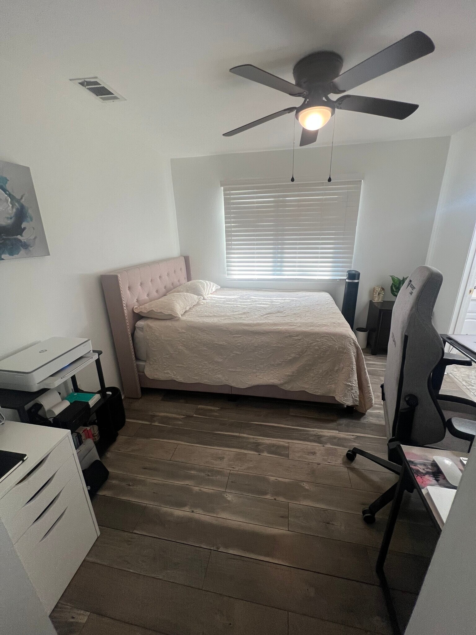 Building Photo - 9601 Sylmar Ave