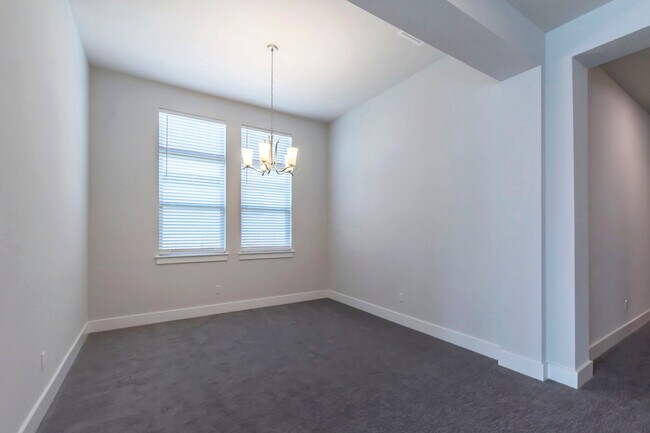 Building Photo - 120 Birkshire Dr