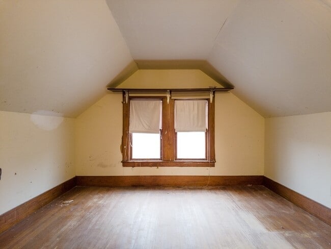 Building Photo - 119-121 Highland Ave