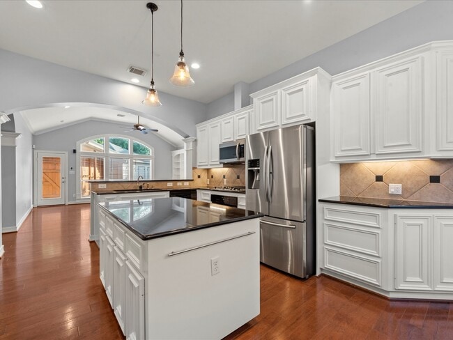 Building Photo - 1274 Seamist Dr