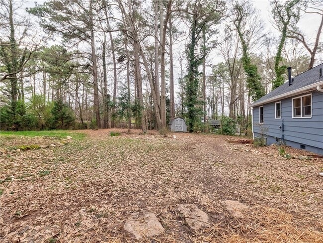 Building Photo - 4745 Hillside Dr