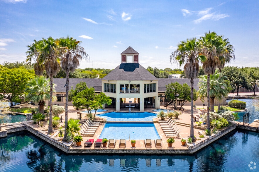 Algarita Lakeside 8555 Laurens Ln San Antonio TX 78218 Apartment Finder