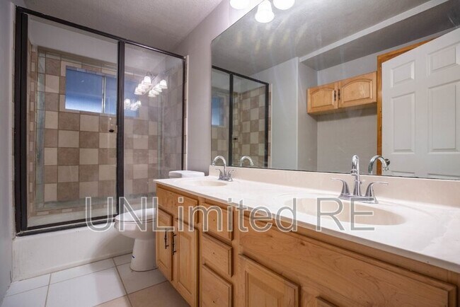 Building Photo - 3281 E Desert Dr