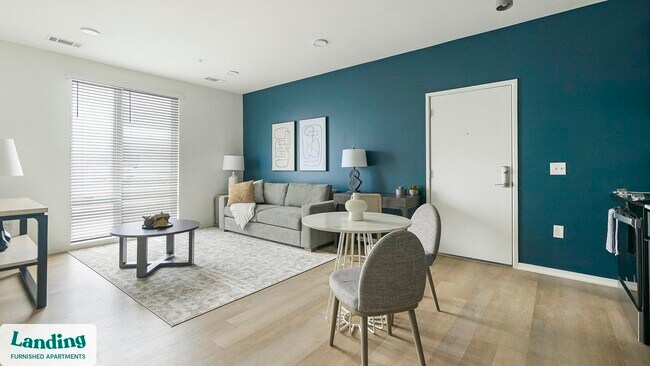 Building Photo - 815 Madison St