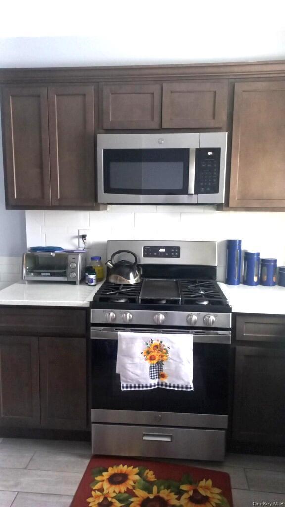 Building Photo - 179-47 Eveleth Rd